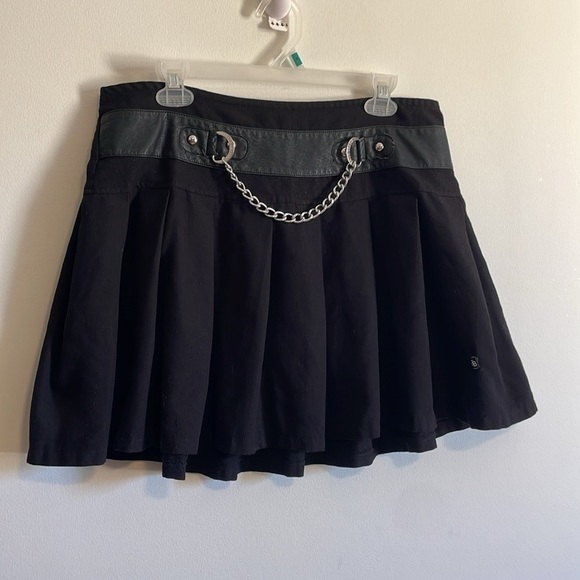 Royal Bones Skirt XL Black Pleated Chain Emo MallGoth Y2K Daang Goodman Y3K - Picture 3 of 12